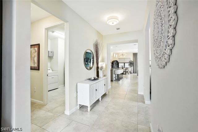 9772 Willet CT, Naples, FL 34120