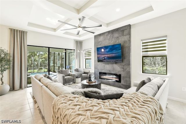 9772 Willet CT, Naples, FL 34120