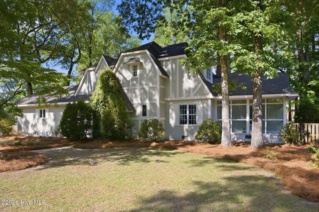 206 Granville Drive, Greenville, NC 27858