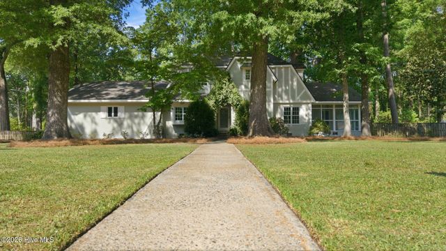 206 Granville Drive, Greenville, NC 27858