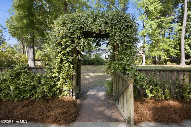206 Granville Drive, Greenville, NC 27858