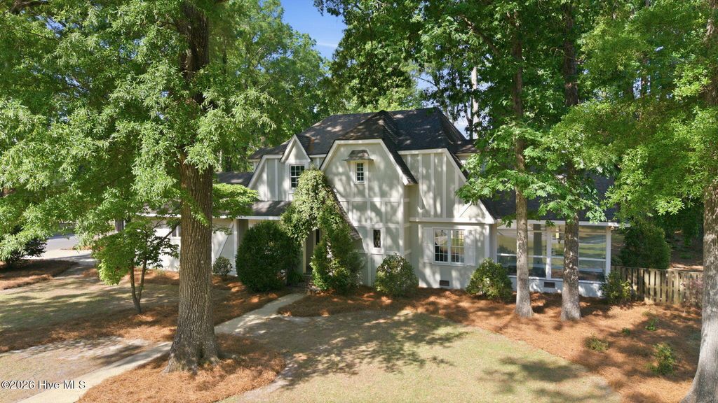 206 Granville Drive, Greenville, NC 27858