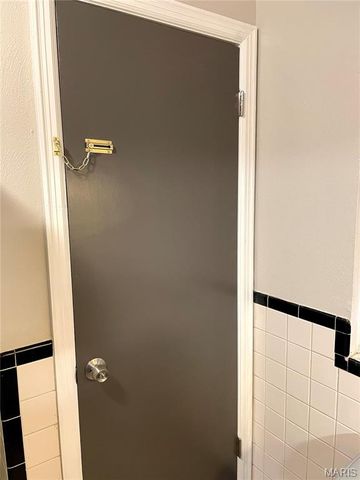 9418 PATTONWOOD DRIVE, Jennings, MO 63136