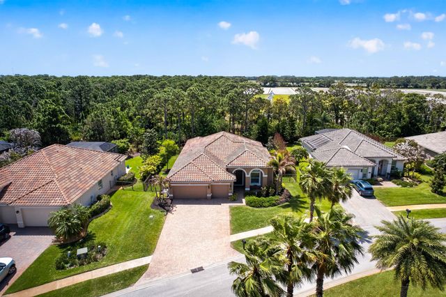 7589 Fieldstone Ranch Square, Vero Beach, FL 32967