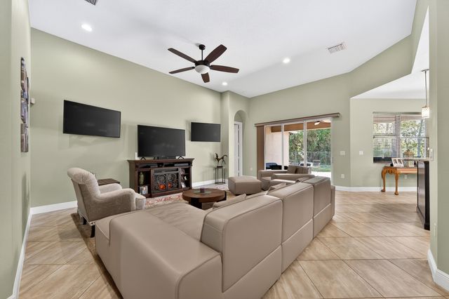 7589 Fieldstone Ranch Square, Vero Beach, FL 32967