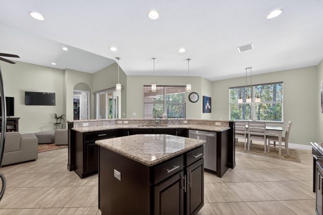 7589 Fieldstone Ranch Square, Vero Beach, FL 32967