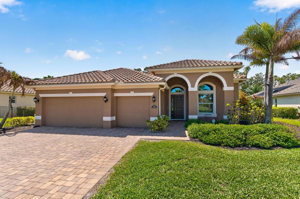 7589 Fieldstone Ranch Square, Vero Beach, FL 32967