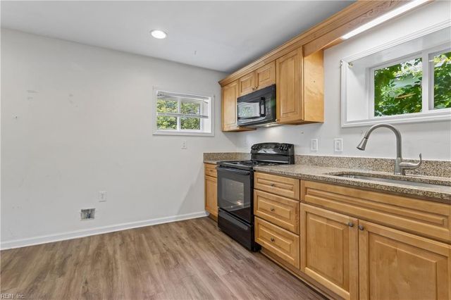 1007 Quash ST, Hampton, VA 23669