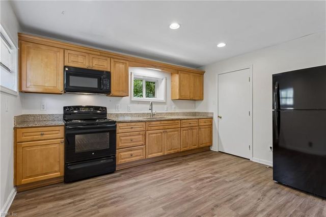 1007 Quash ST, Hampton, VA 23669
