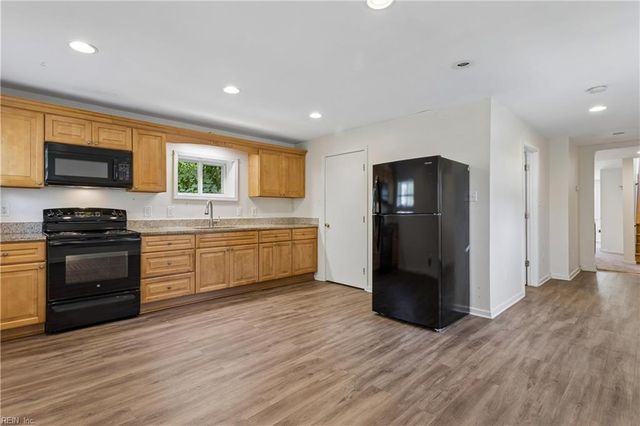 1007 Quash ST, Hampton, VA 23669