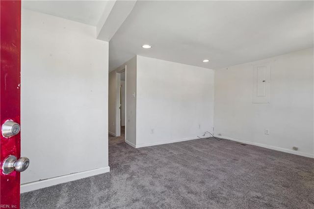 1007 Quash ST, Hampton, VA 23669