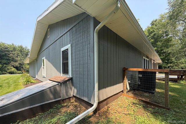 19890 16 Mile Road, Marshall, MI 49068