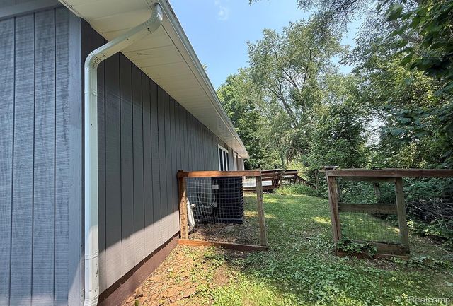 19890 16 Mile Road, Marshall, MI 49068