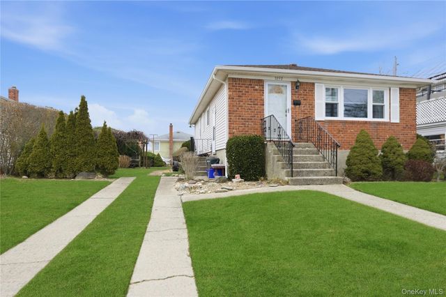 3292 Murdock Avenue, Oceanside, NY 11572