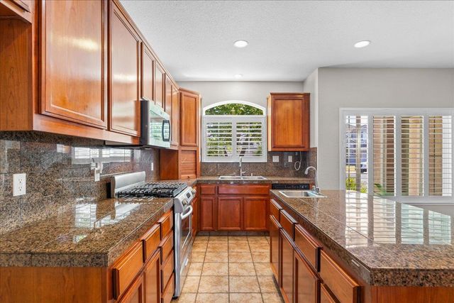 1343 Primavera Ave, Manteca, CA 95336