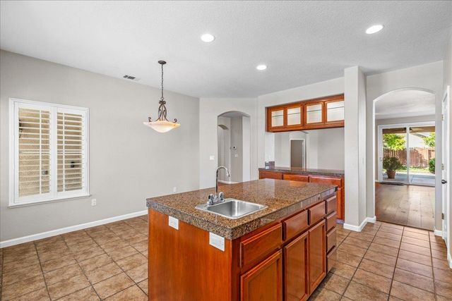 1343 Primavera Ave, Manteca, CA 95336