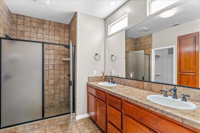 1343 Primavera Ave, Manteca, CA 95336