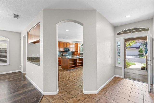 1343 Primavera Ave, Manteca, CA 95336