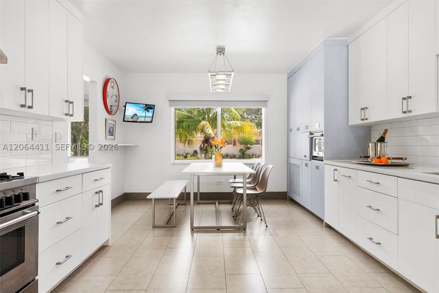 831 NE 109th St, Biscayne Park, FL 33161
