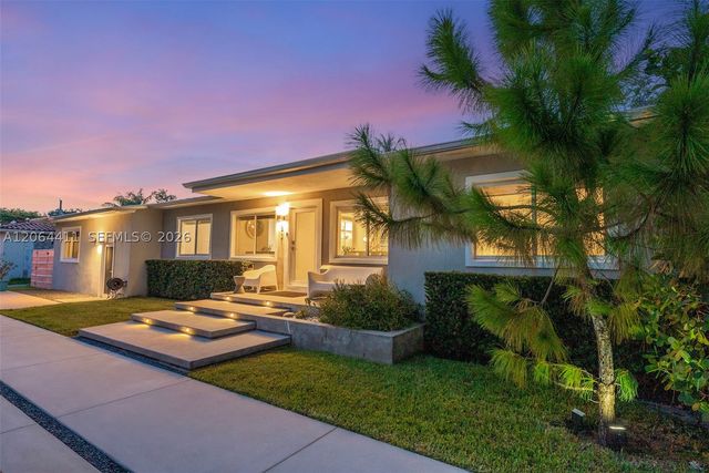 831 NE 109th St, Biscayne Park, FL 33161