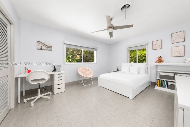 831 NE 109th St, Biscayne Park, FL 33161