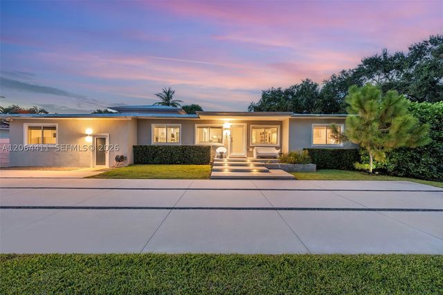 831 NE 109th St, Biscayne Park, FL 33161