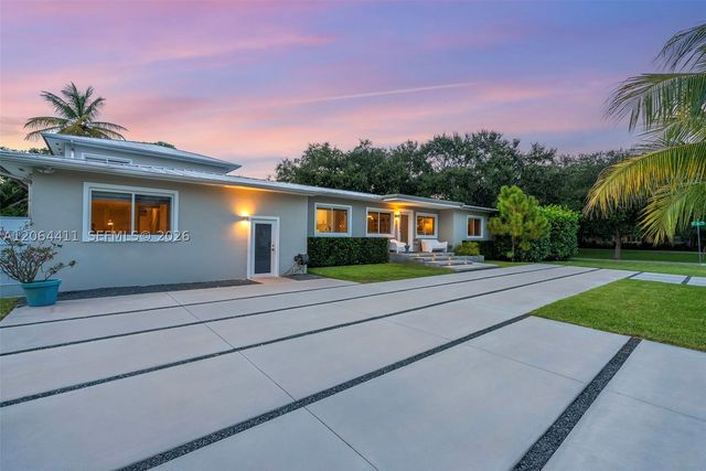 831 NE 109th St, Biscayne Park, FL 33161