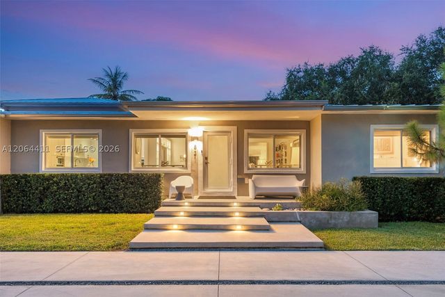 831 NE 109th St, Biscayne Park, FL 33161