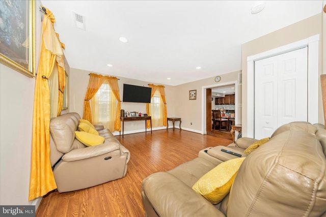 9507 MAIN ST, Damascus, MD 20872