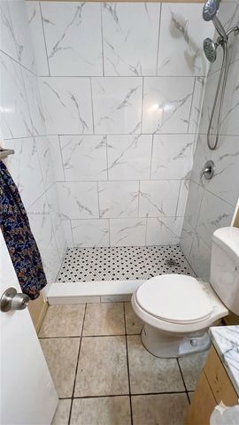 1129 Lake Victoria Dr F, West Palm Beach, FL 33411