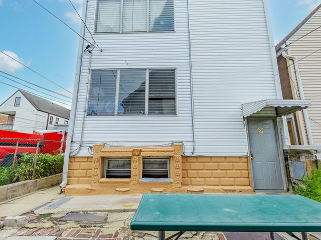 2921 S 49th Avenue, Cicero, IL 60804