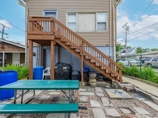 2921 S 49th Avenue, Cicero, IL 60804