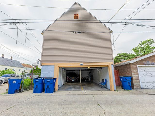 2921 S 49th Avenue, Cicero, IL 60804