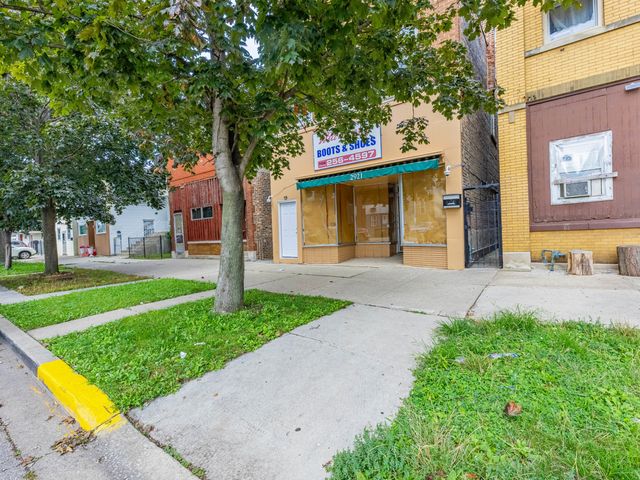 2921 S 49th Avenue, Cicero, IL 60804