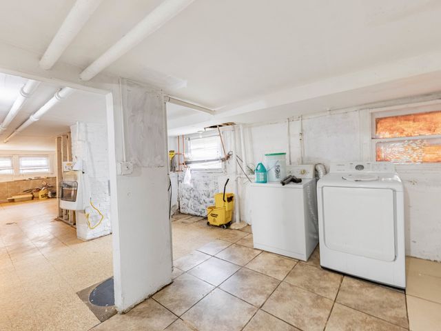 2921 S 49th Avenue, Cicero, IL 60804