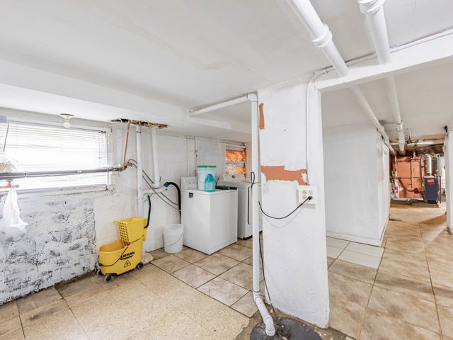 2921 S 49th Avenue, Cicero, IL 60804