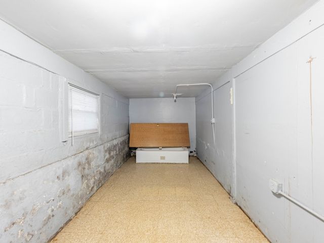 2921 S 49th Avenue, Cicero, IL 60804