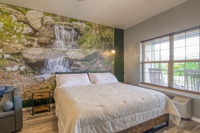 1001 Golf Drive 21, Branson West, MO 65737