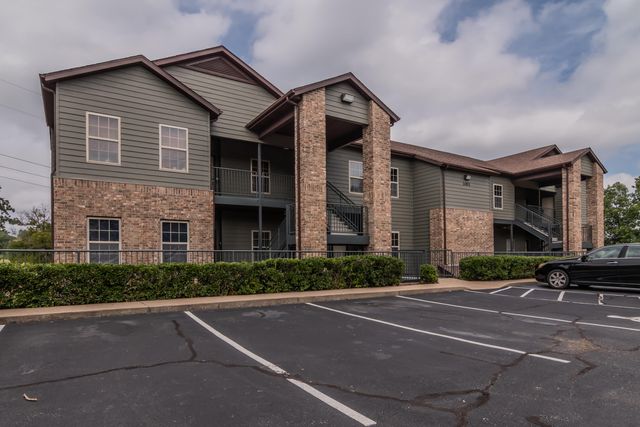 1001 Golf Drive 21, Branson West, MO 65737