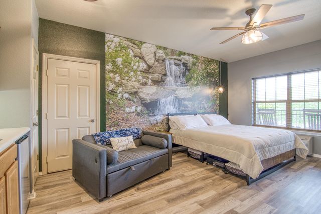 1001 Golf Drive 21, Branson West, MO 65737