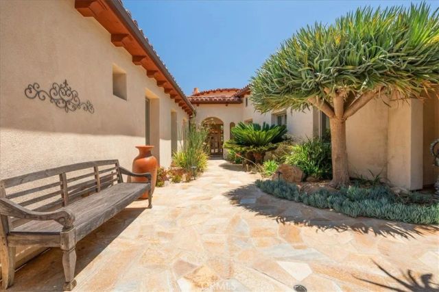 1917 Santa Margarita Drive, Fallbrook, CA 92028