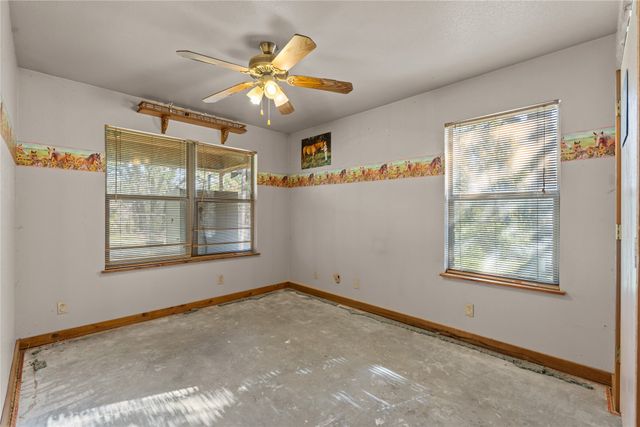 262 N Cheyenne Trail, Springtown, TX 76082