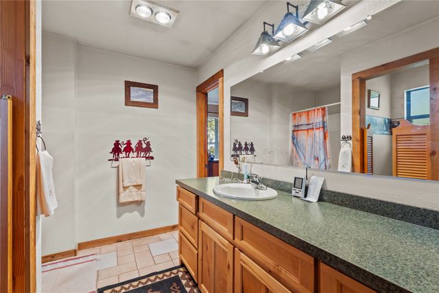 262 N Cheyenne Trail, Springtown, TX 76082