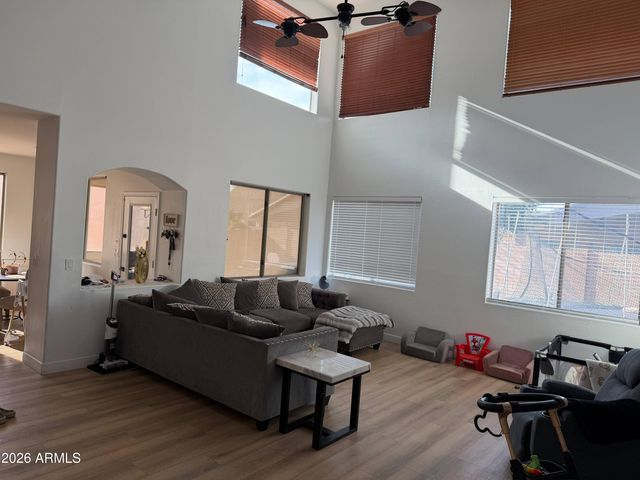 45016 W JUNIPER Avenue, Maricopa, AZ 85139