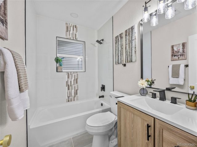 3837 S Acoma Street, Englewood, CO 80110