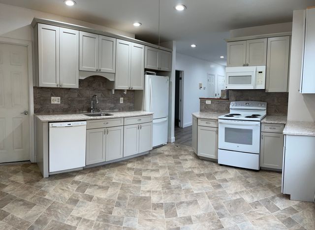 120 Maltby Street #1A, Shelton, CT 06484