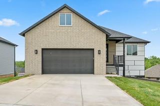 2115 North 26th Street, Ozark, MO 65721