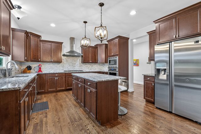16440 W Turnberry Circle, Lockport, IL 60441