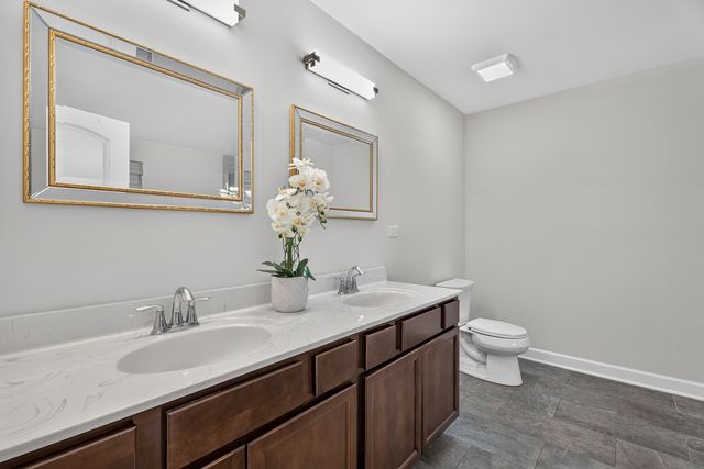 16440 W Turnberry Circle, Lockport, IL 60441