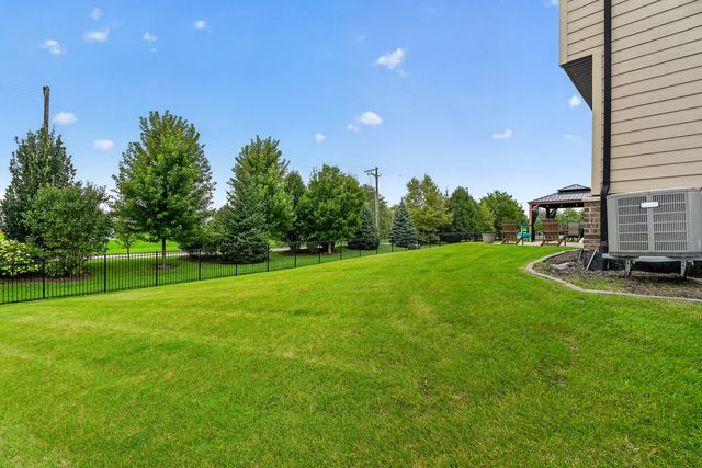 16440 W Turnberry Circle, Lockport, IL 60441